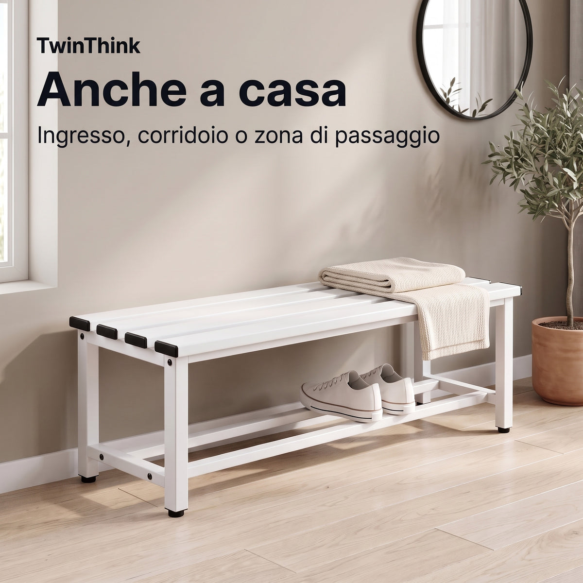 Panca da spogliatoio in metallo, 90×32×45 cm in bianco Lunar White, nell'ingresso di casa
