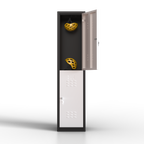 Taquilla metálica blanca de 1 puerta TwinThink abierta, con perchero interior y compartimiento inferior para almacenamiento.